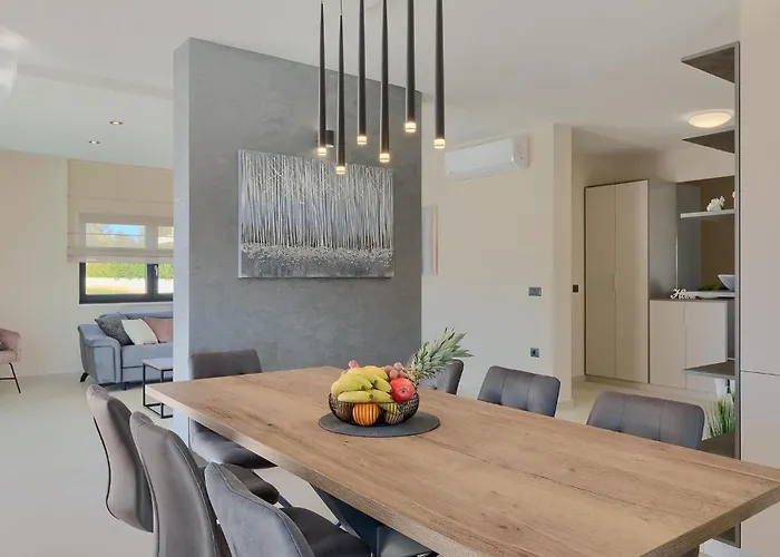 Будинок відпочинку Bella *