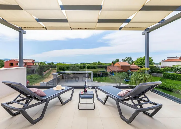 Holiday home Bella *